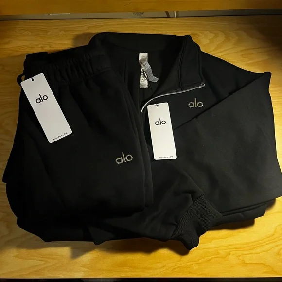 Alo Black Tracksuit Set Quarter Zip Accolade straight leg pants - Picture 1 of 2